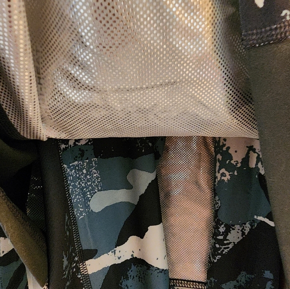 Columbia Layered Wear - Picture 2 of 6